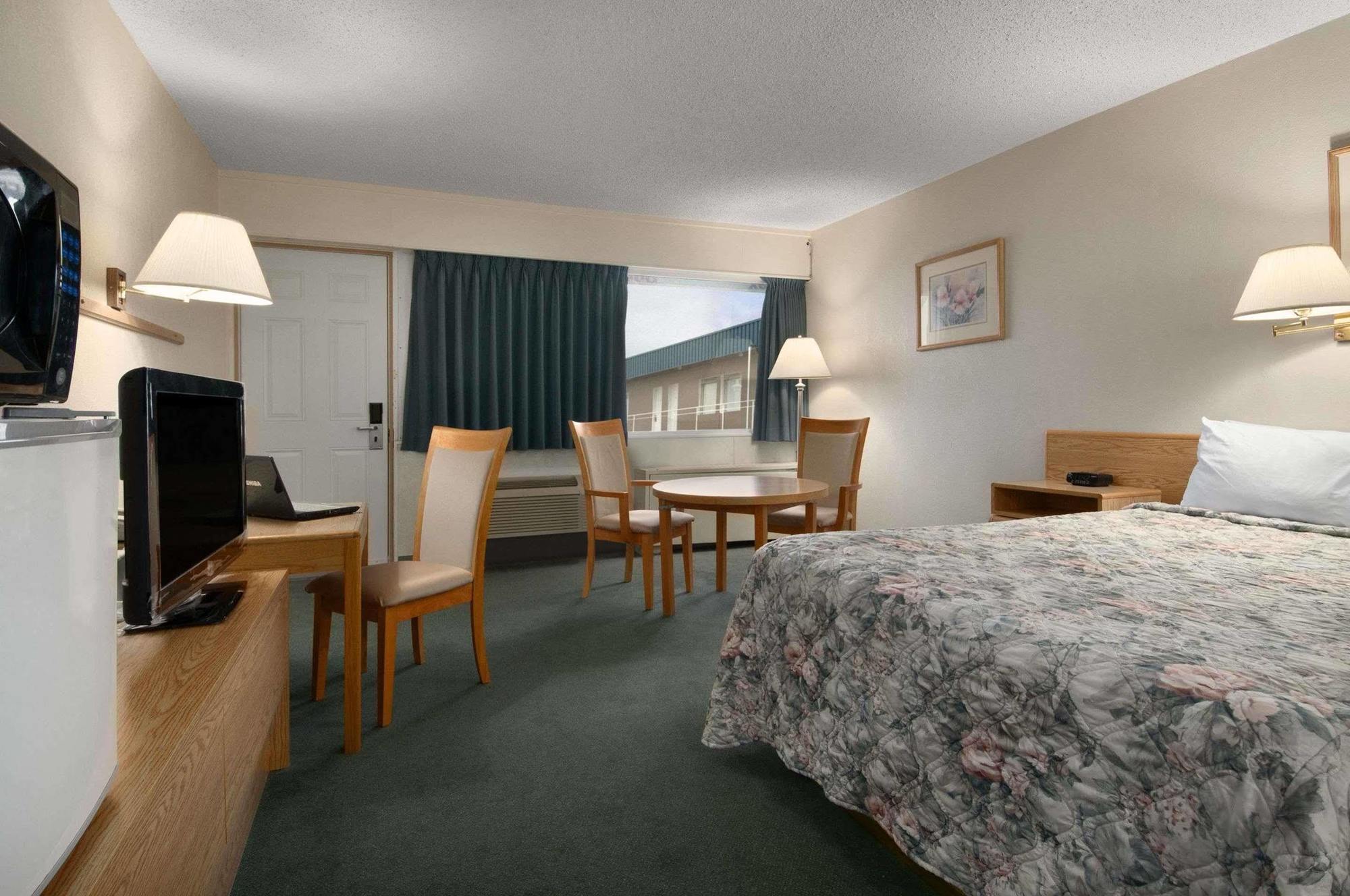 Skyview Swift Current Otel Dış mekan fotoğraf