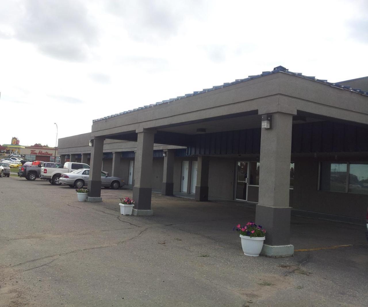 Skyview Swift Current Otel Dış mekan fotoğraf