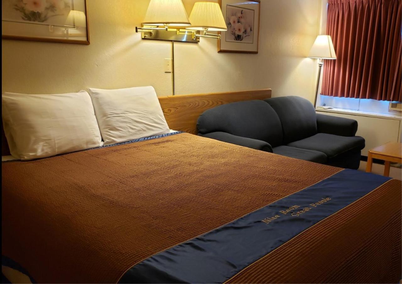 Skyview Swift Current Otel Dış mekan fotoğraf